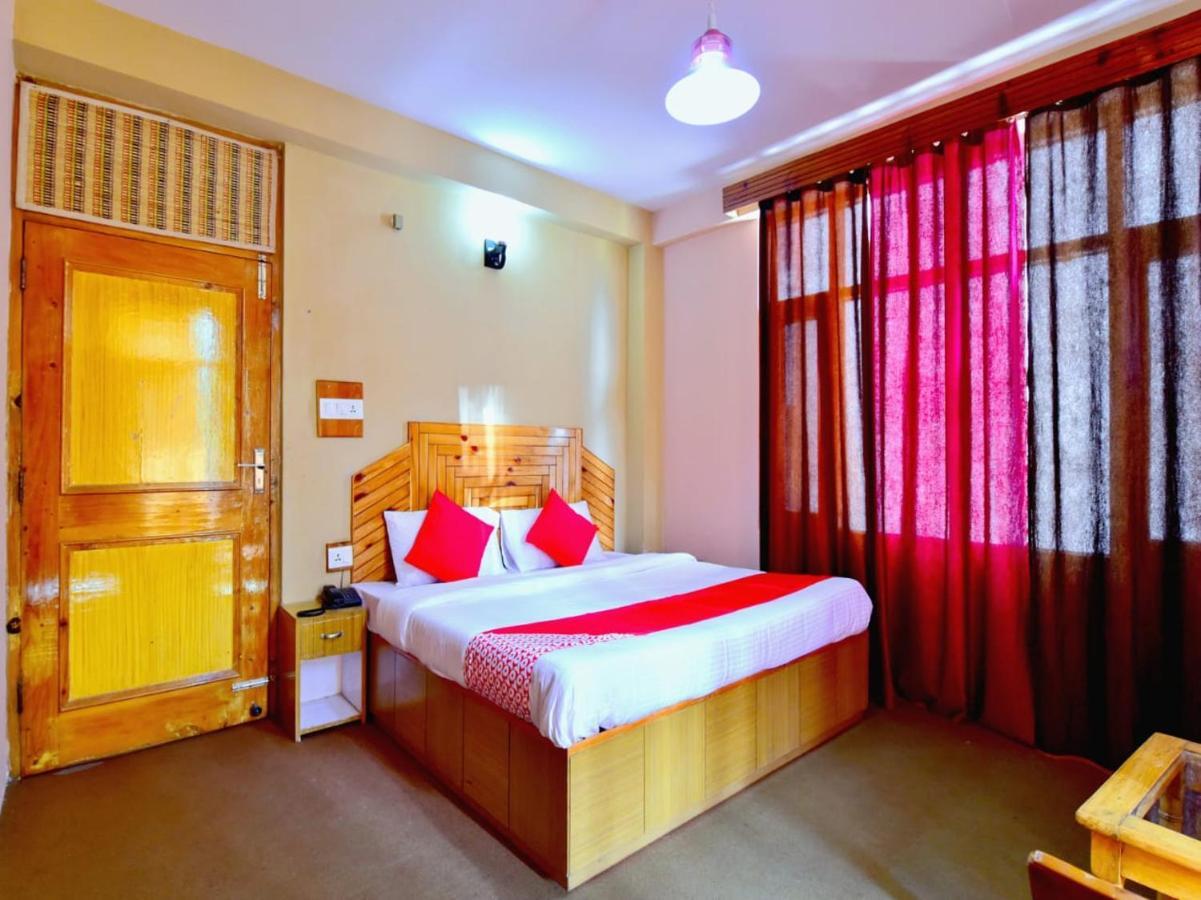 Hotel Kingston Manāli Buitenkant foto